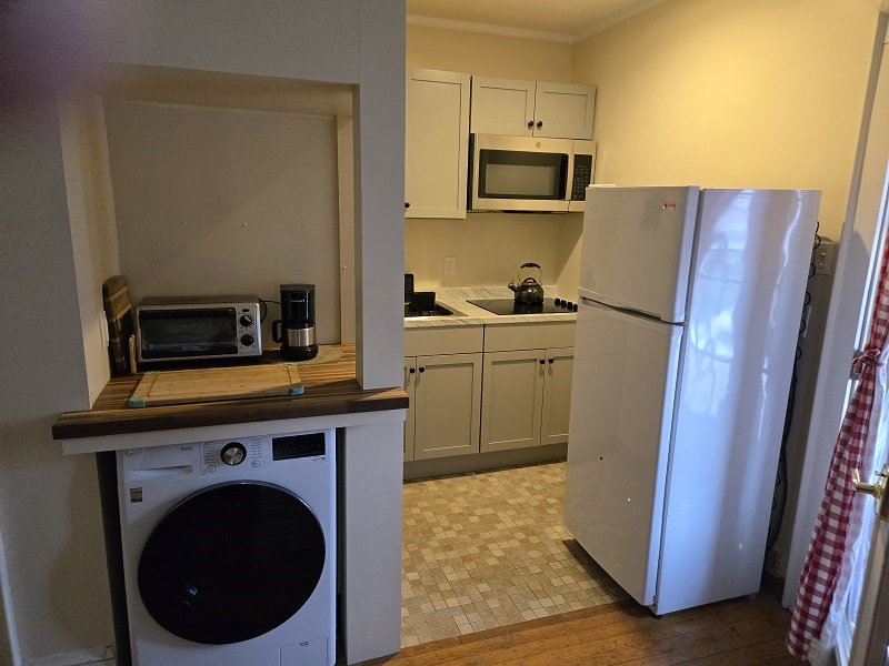 2025 renovated kitchenette